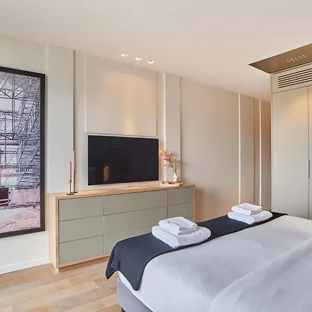 Apartment Rooftop Exceptionnel Trocadero Victor Hugo 16eme Paris